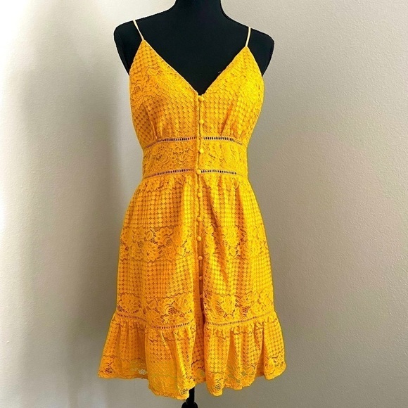 GB Crocheted Dress NWT - Picture 1 of 6